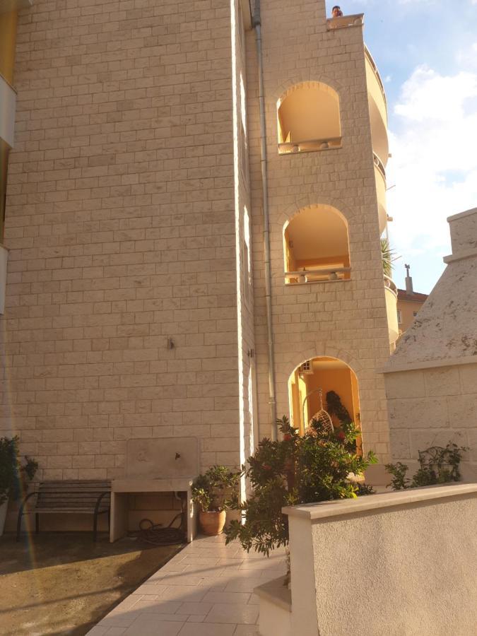 Villa Vujcic Makarska Eksteriør bilde