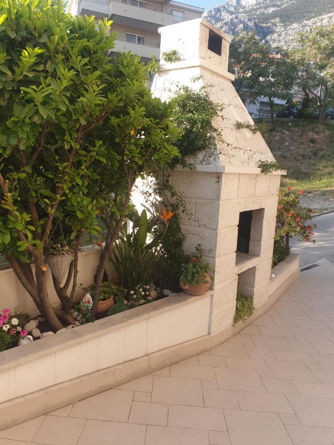 Villa Vujcic Makarska Eksteriør bilde